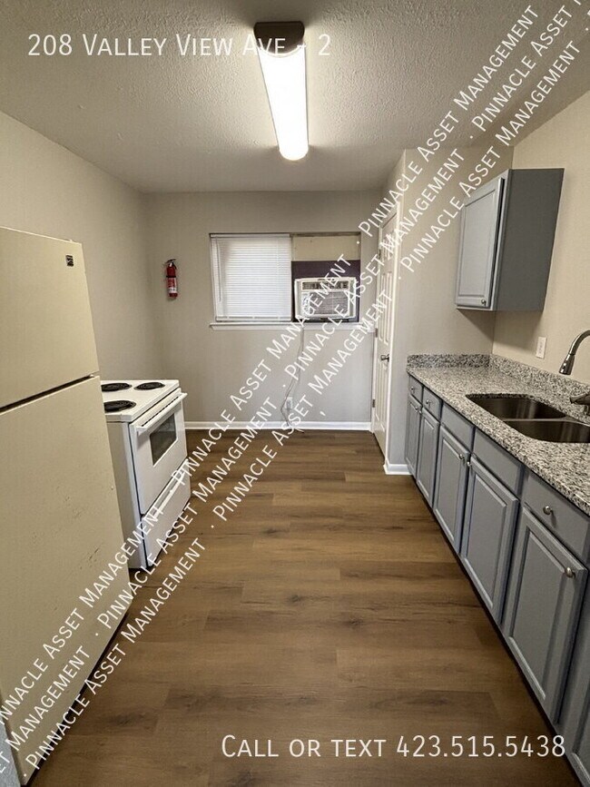 Foto del edificio - 208 Valley View Ave