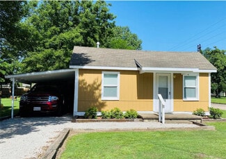 Building Photo - 1115 N Sioux Ave