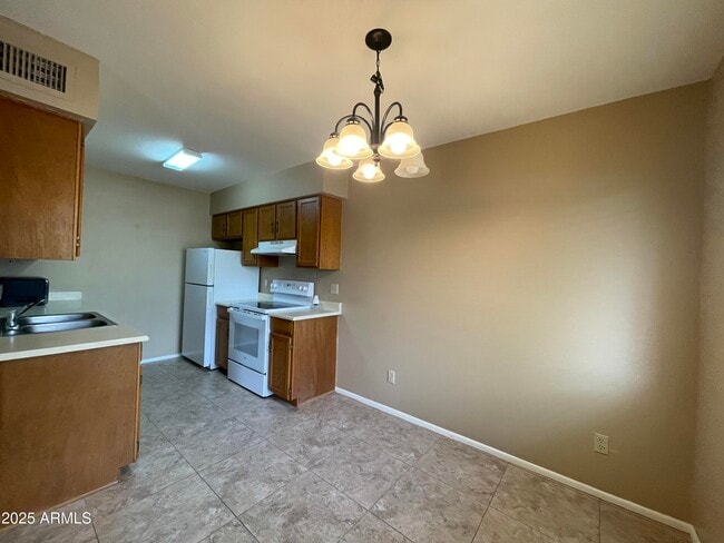 Foto del edificio - 37217 N Conestoga Trail