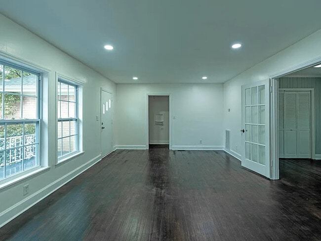 Foto del edificio - 808 Glenwood Dr