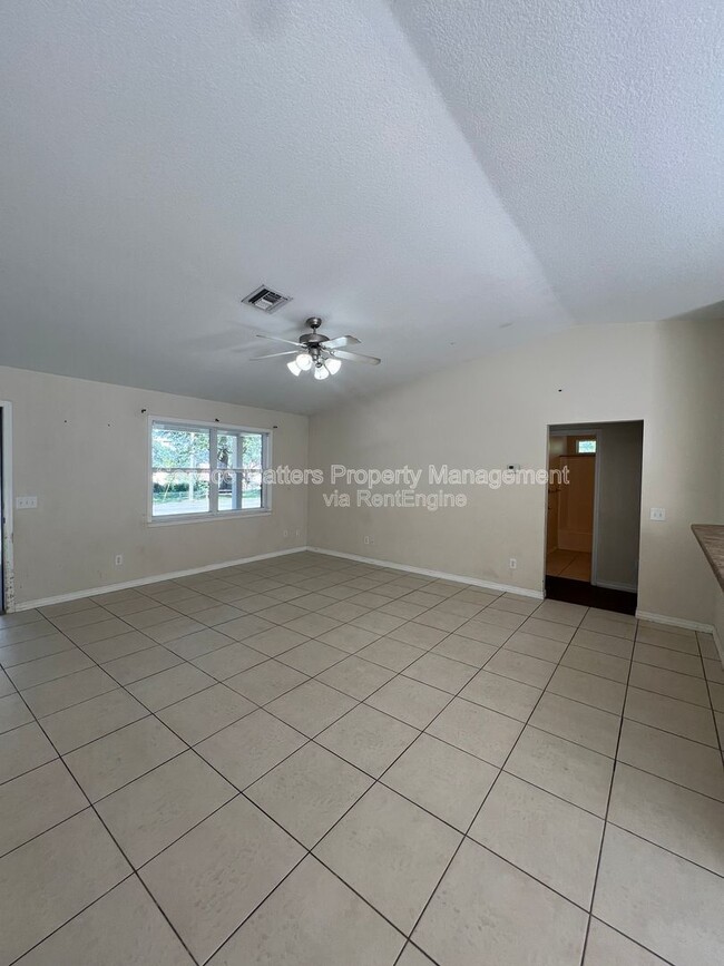 Building Photo - 4532 Alba St