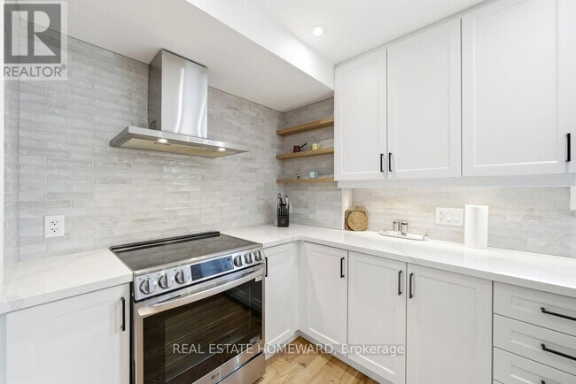 Photo du bâtiment - 170 Harrison Dr