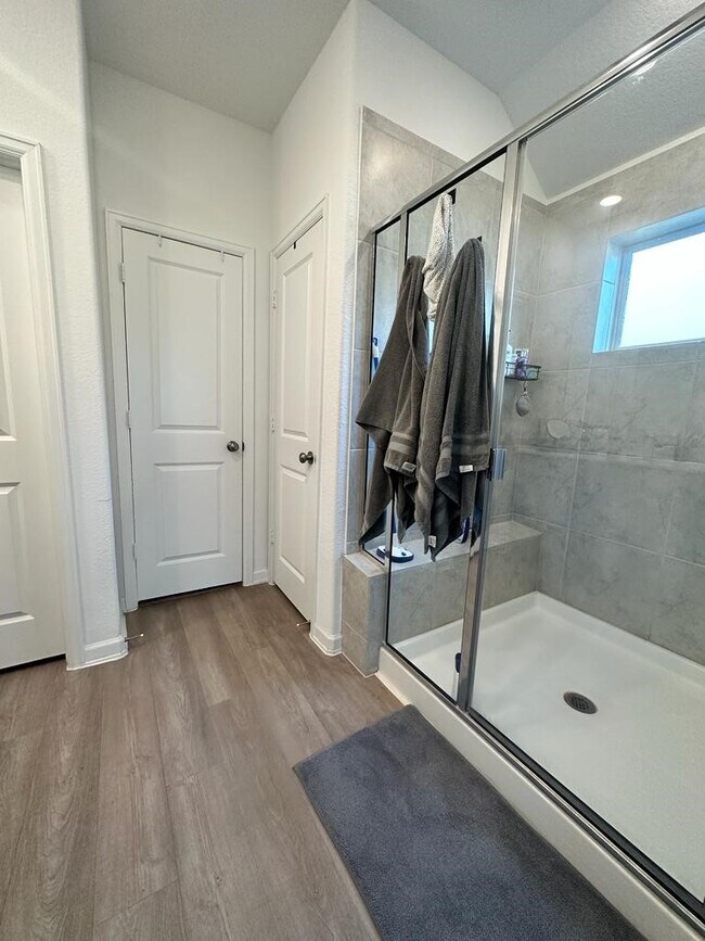 Building Photo - 25406 Rustic Sq Trce