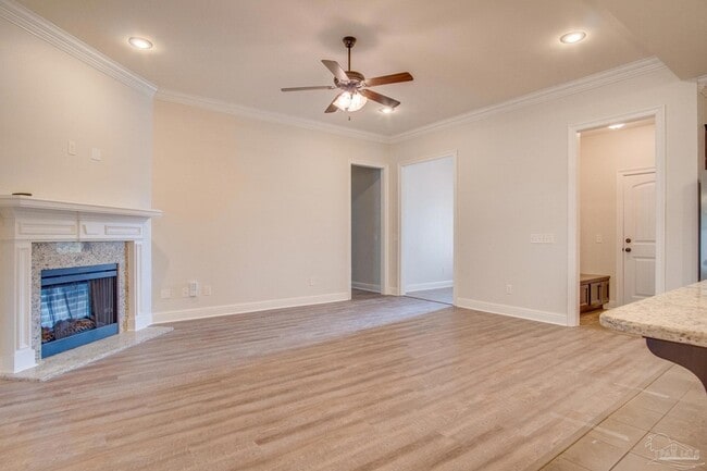 Building Photo - 4865 Spears St