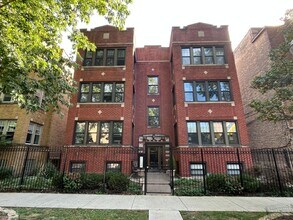 Building Photo - 7313 N Honore St Building Photo - 7313 N Honore St