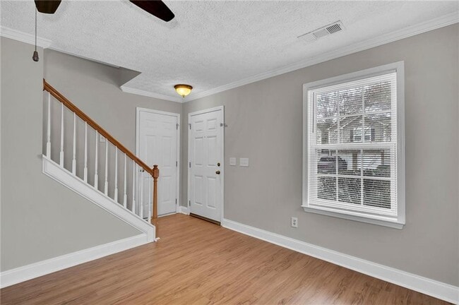 Building Photo - 225 Osmanthus Way