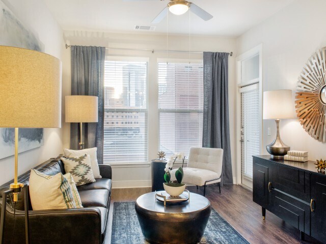 Foto del edificio - The Wolf of Dallas. 1 BR