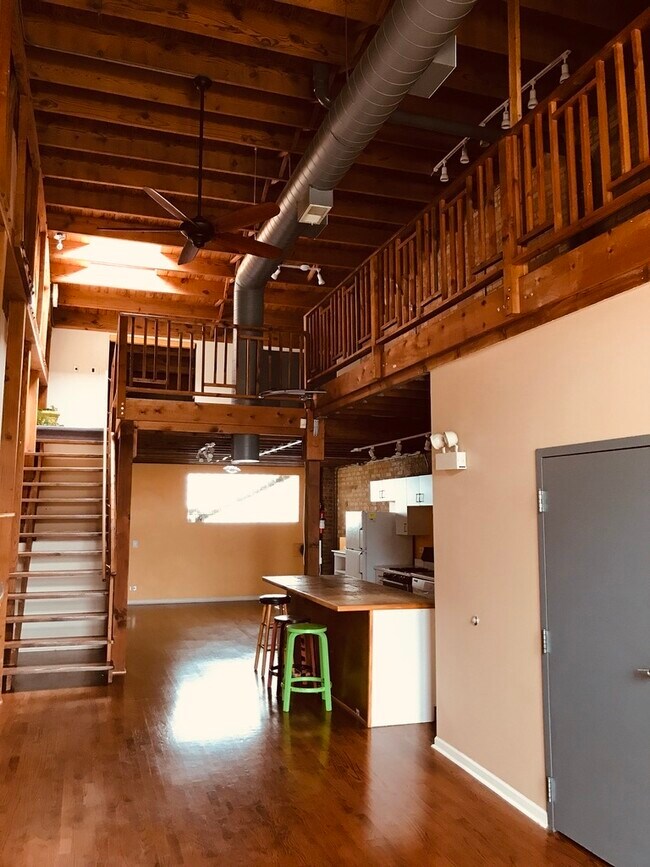 Foto del edificio - 1322 Oakton St