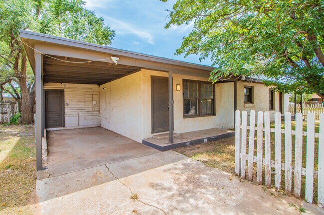 Foto del edificio - 305 E Lubbock St