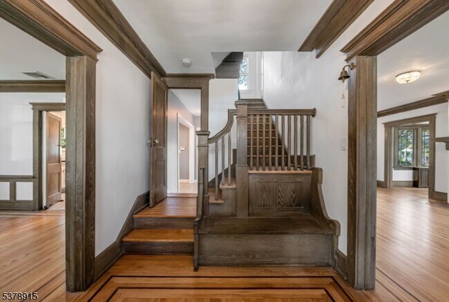 Foto del edificio - 2 Hillside Ave