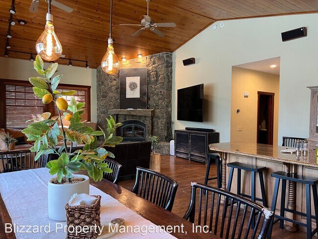 Building Photo - 5 br, 4 bath House - 318 St Anton Cir