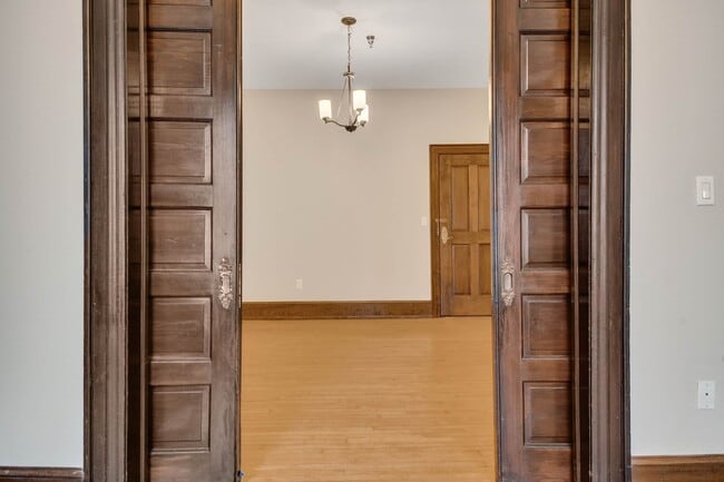 Building Photo - Fountain Plaza Fitzgerald