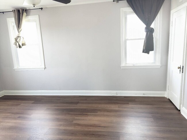 Foto del edificio - 4610 College Ave