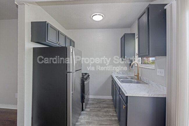 Building Photo - 3271 Morrison Ave