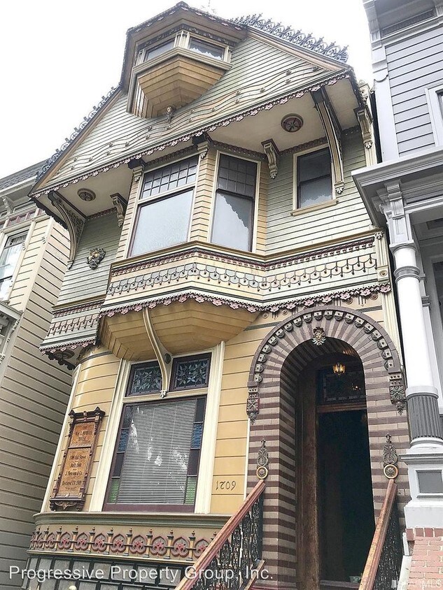 Primary Photo - 1709 Oak St