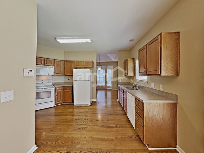 Foto del edificio - 7339 Smokey Hill Rd