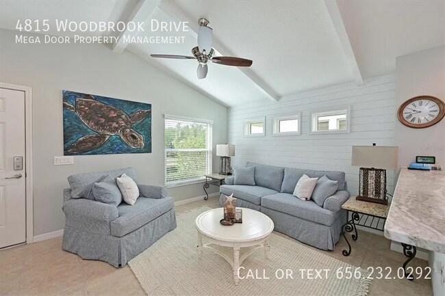 Foto del edificio - 4815 Woodbrook Dr