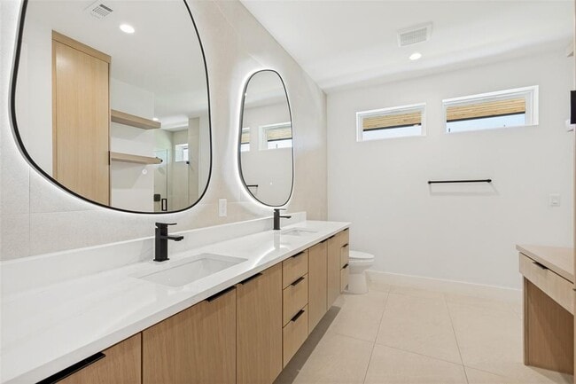 Foto del edificio - 1407 Valleyridge Dr