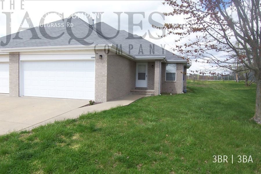 Primary Photo - 1245 Bluegrass Rd