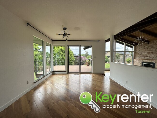 Building Photo - Beautifully Handcrafted 3 Bed 2 Bath Puyal...