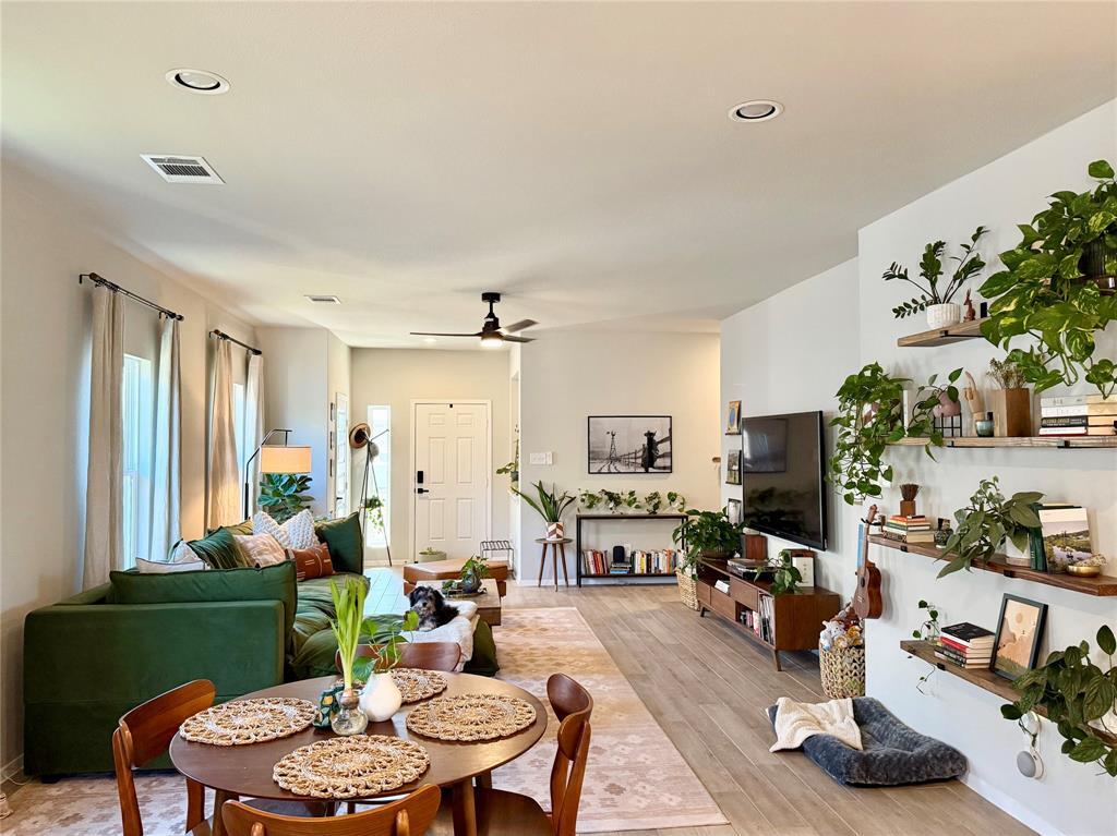 Foto principal - 5216 Lomasso Dr