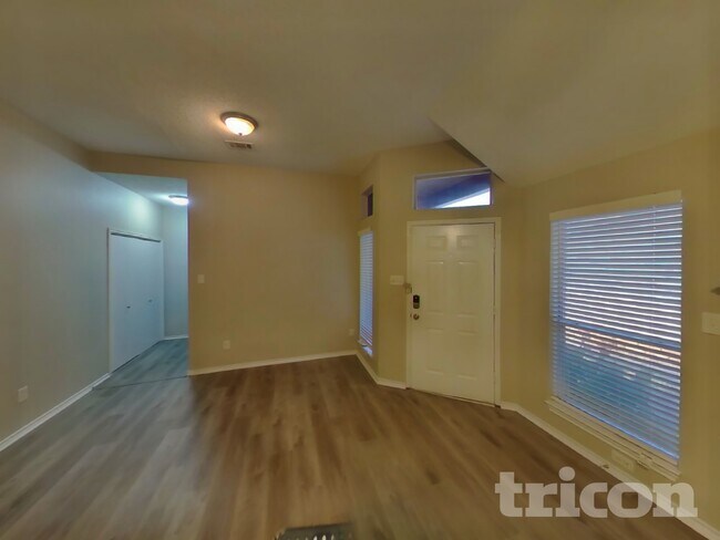 Foto del edificio - 5208 Wolverton Ct