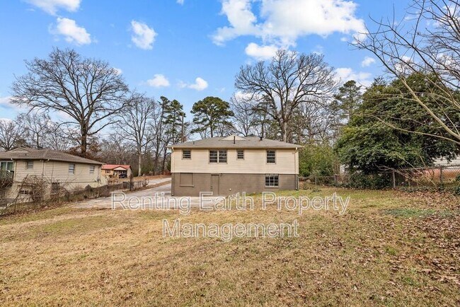 Foto del edificio - 1321 5 Mile Rd