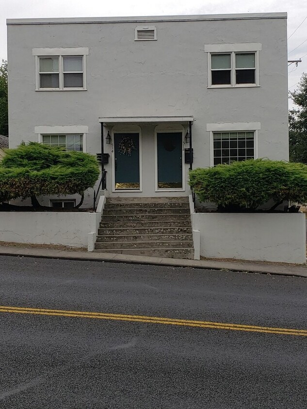 Primary Photo - SPACIOUS DUPLEX