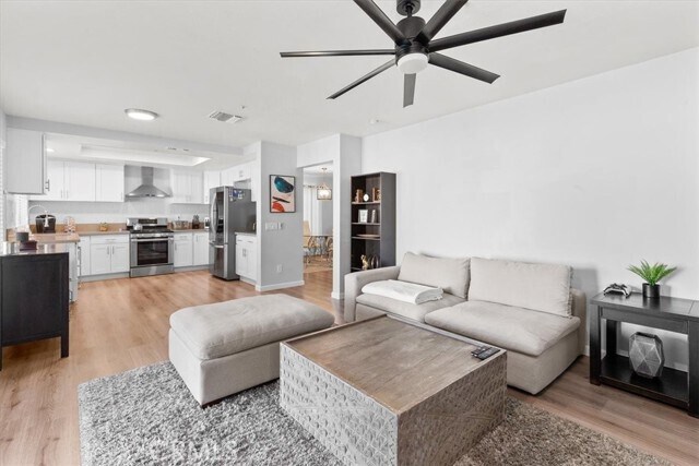 Foto del edificio - 6633 Blanchard Ave