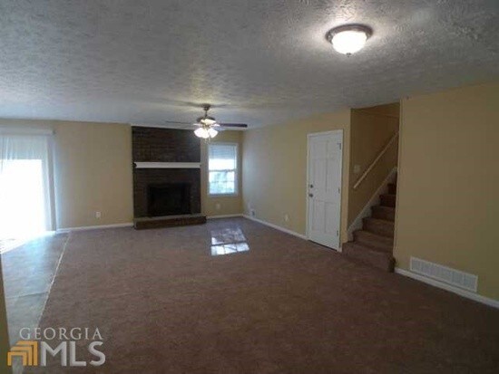 Building Photo - 43 Country Square Way