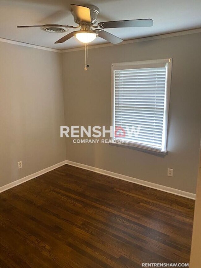 Foto del edificio - Recently Renovated 3/1 Home In Colonial Ac...