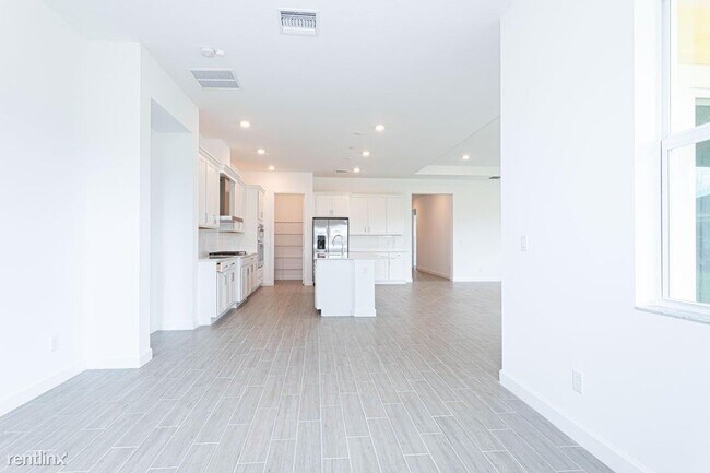 Foto del edificio - 4 br, 3 bath House - 1061 Haywagon Trl