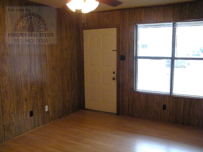 Building Photo - 410 Cherrie Ave