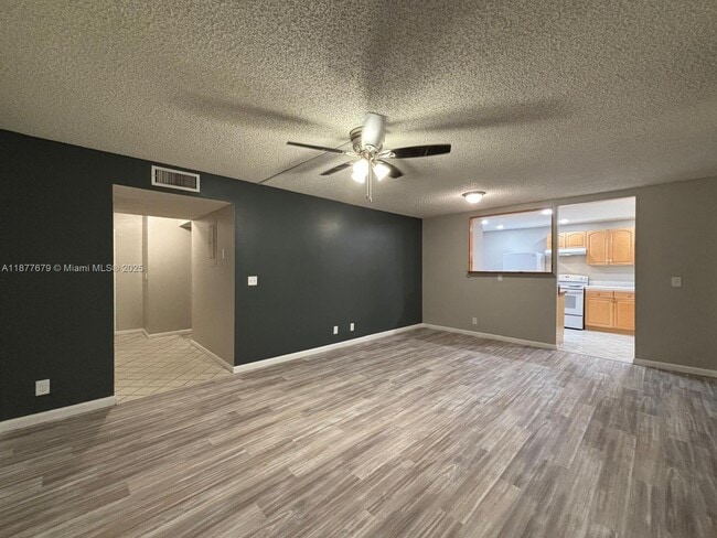 Building Photo - 7875 Margate Blvd