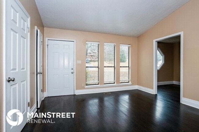 Foto del edificio - 4055 Cranwood Dr