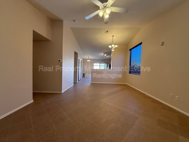 Foto del edificio - 9332 W Morrow Dr