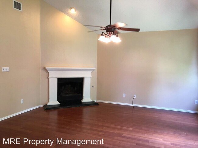 Building Photo - 2401 Lockshire Dr