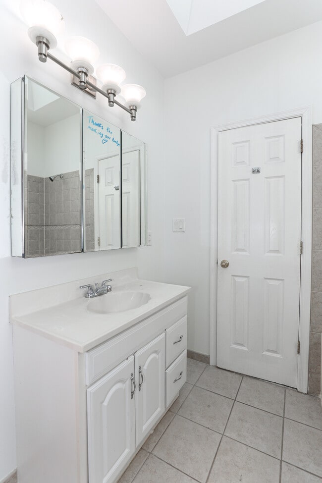 Foto del edificio - 1263 Morse St NE