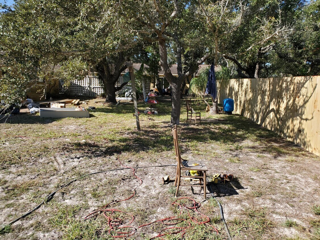 Primary Photo - 2401 Mesquite St