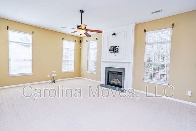 Building Photo - 380 Amberleaf Way