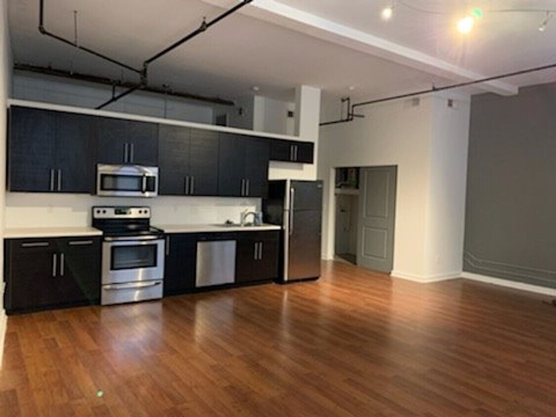 Primary Photo - Dog Friendly Loft in Covington