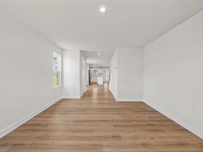 Foto del edificio - Move In Special - Greenville Dream Townhome: Modern 3 BR, 2.5 BA Steps from the Swamp Rabbit Trai...