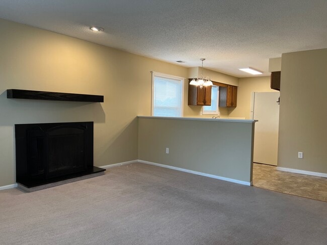Building Photo - 5802 Ryewyck Dr