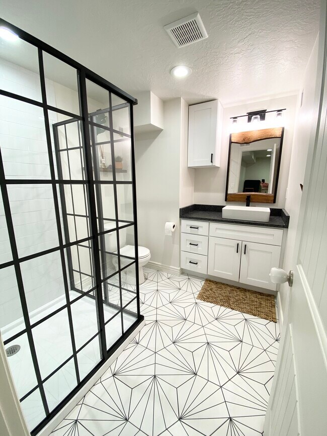 Building Photo - 7178 S 420 E
