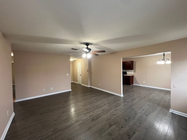 Building Photo - $250 Off First Month's Rent! Nice 3 Bedroom 2 Bath Home in Lavergne - Available Now!