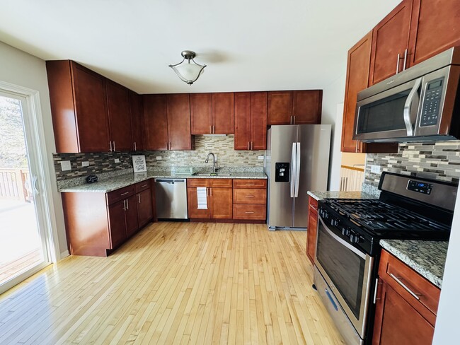 Foto del edificio - 7008 Hawthorne Ln