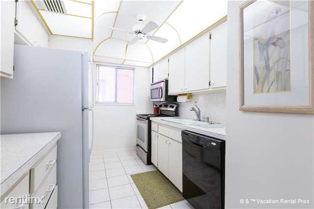 Building Photo - 7400 Estero Blvd