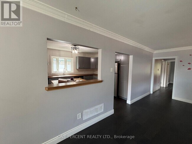 Building Photo - 52 Terraview Blvd