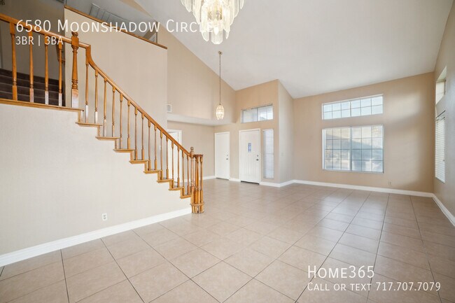 Foto del edificio - Spacious Comfort: Your Ideal Family Home A...