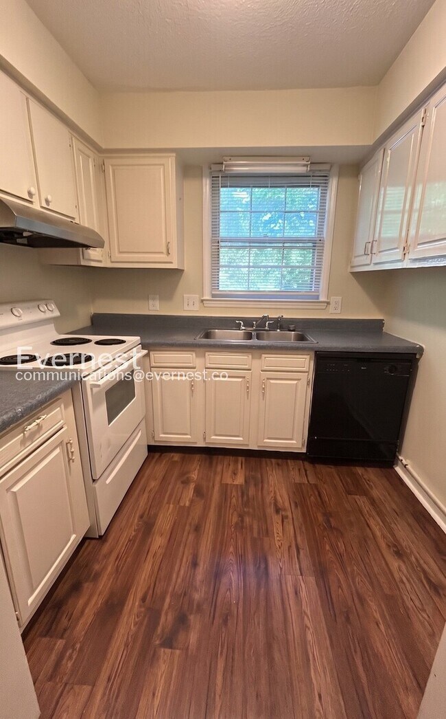 Foto del edificio - 3904 Greenleaf St
